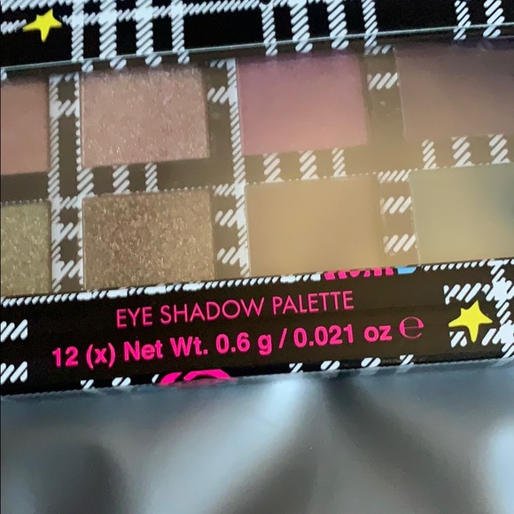 💕5 for $25💕 BNWT LUV BETSEY COSMETICS 12 shade Eyeshadows - Picture 3 of 3
